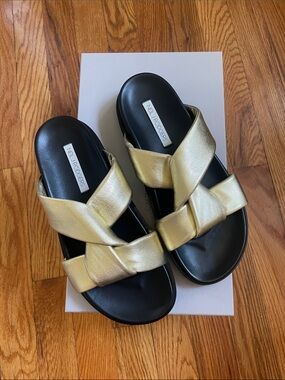 Obi Sandal by Neil J Rodgers